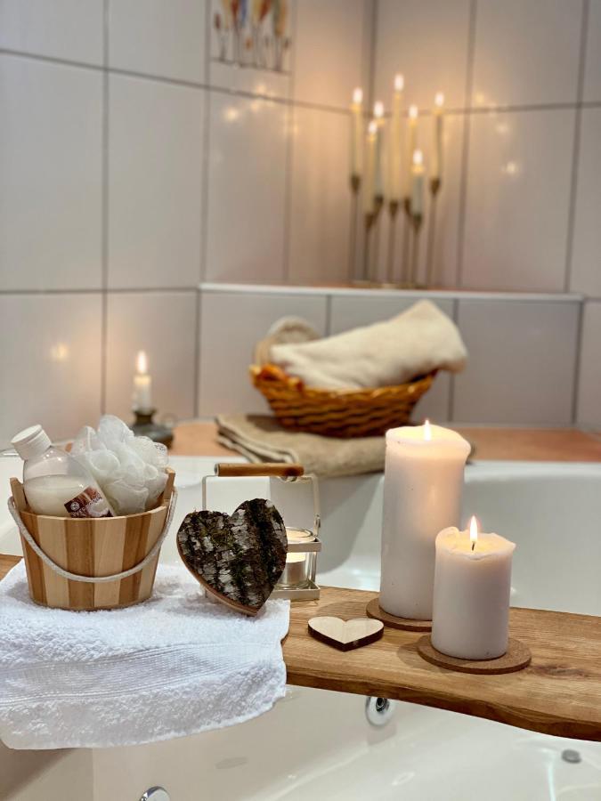 Private Spa Mit Sauna Und Whirlpool Schrozberg Exterior photo
